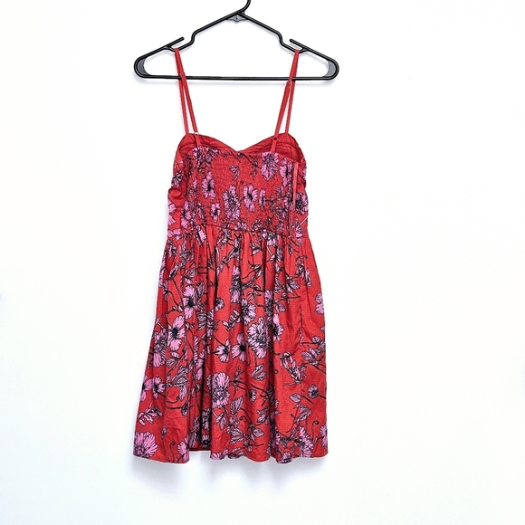 Band Of The Free Sz M Floral Red and Pink Smocked Pocker Strap Flowy Sundress - Picture 6 of 11